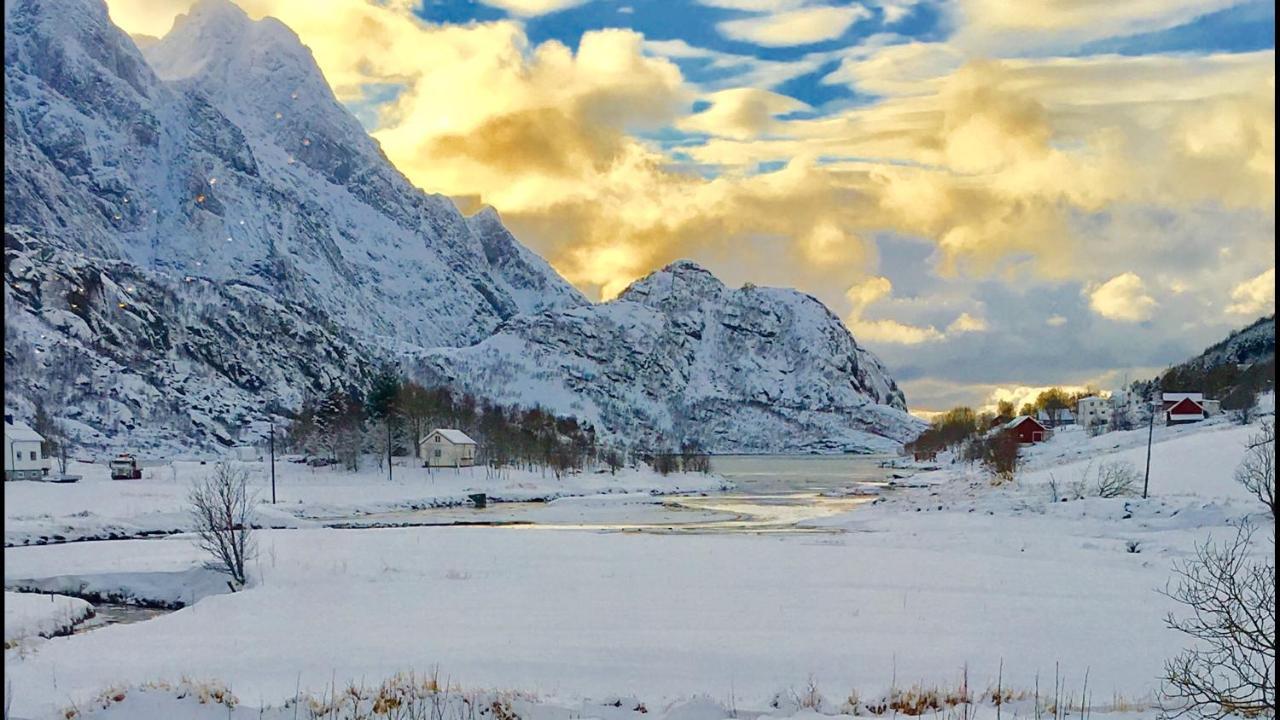 Lofoten Fjord Lodge Saupstad  المظهر الخارجي الصورة